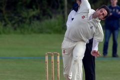 Dan-Seager-bowling-2