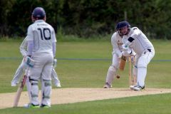 Oliver-Ward-watches-one-onto-the-bat